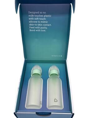 Munchkin Green Silicone Baby Bottles 2 Pack 8oz Stage 1 Wide Soft Nipple Set